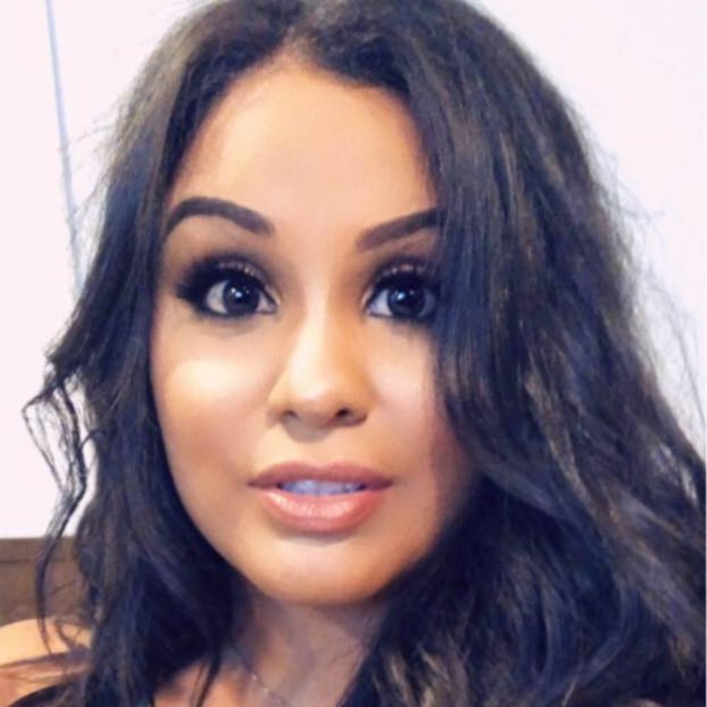 Meet your Posher, Juliana